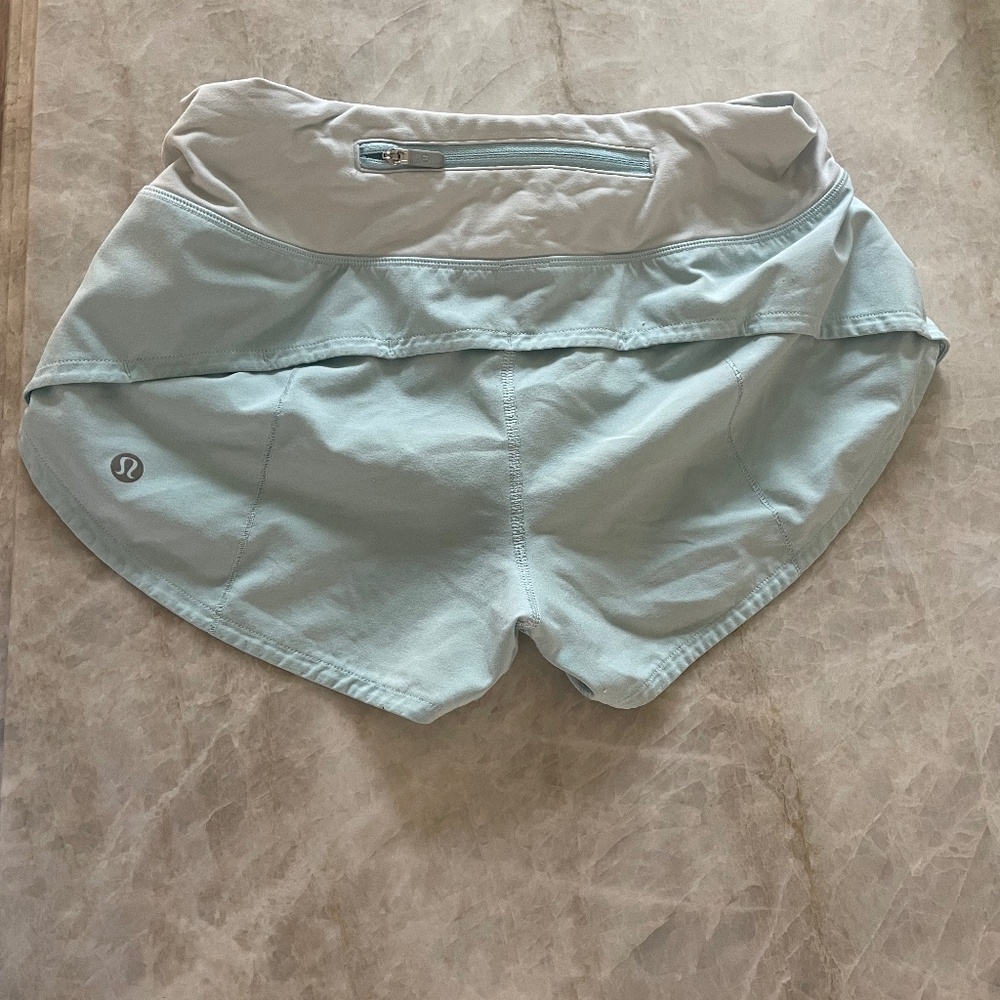 size 2 icing blue low rise 2.5 inch lululemon shorts